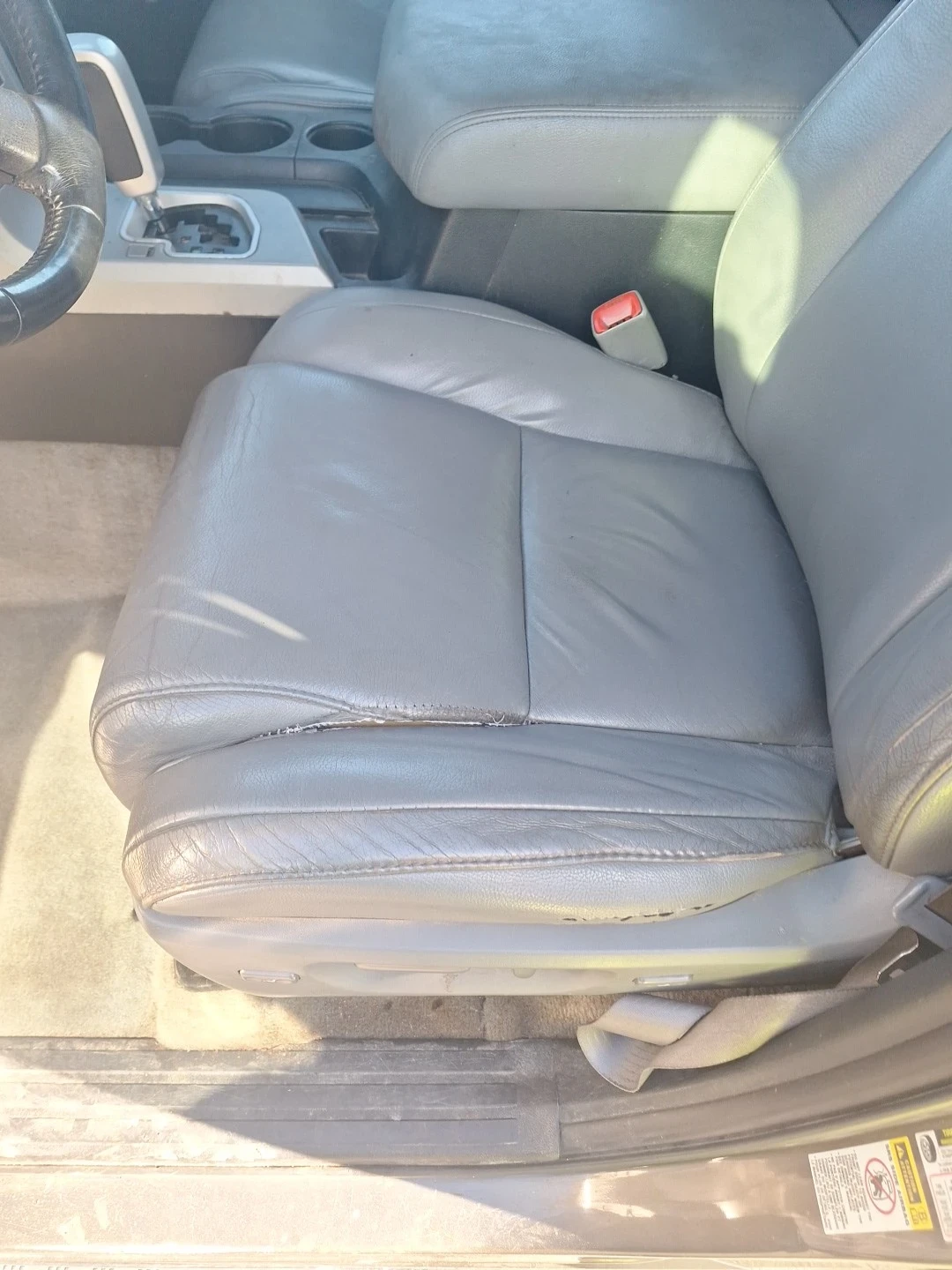 Toyota Sequoia 5.7 - изображение 9