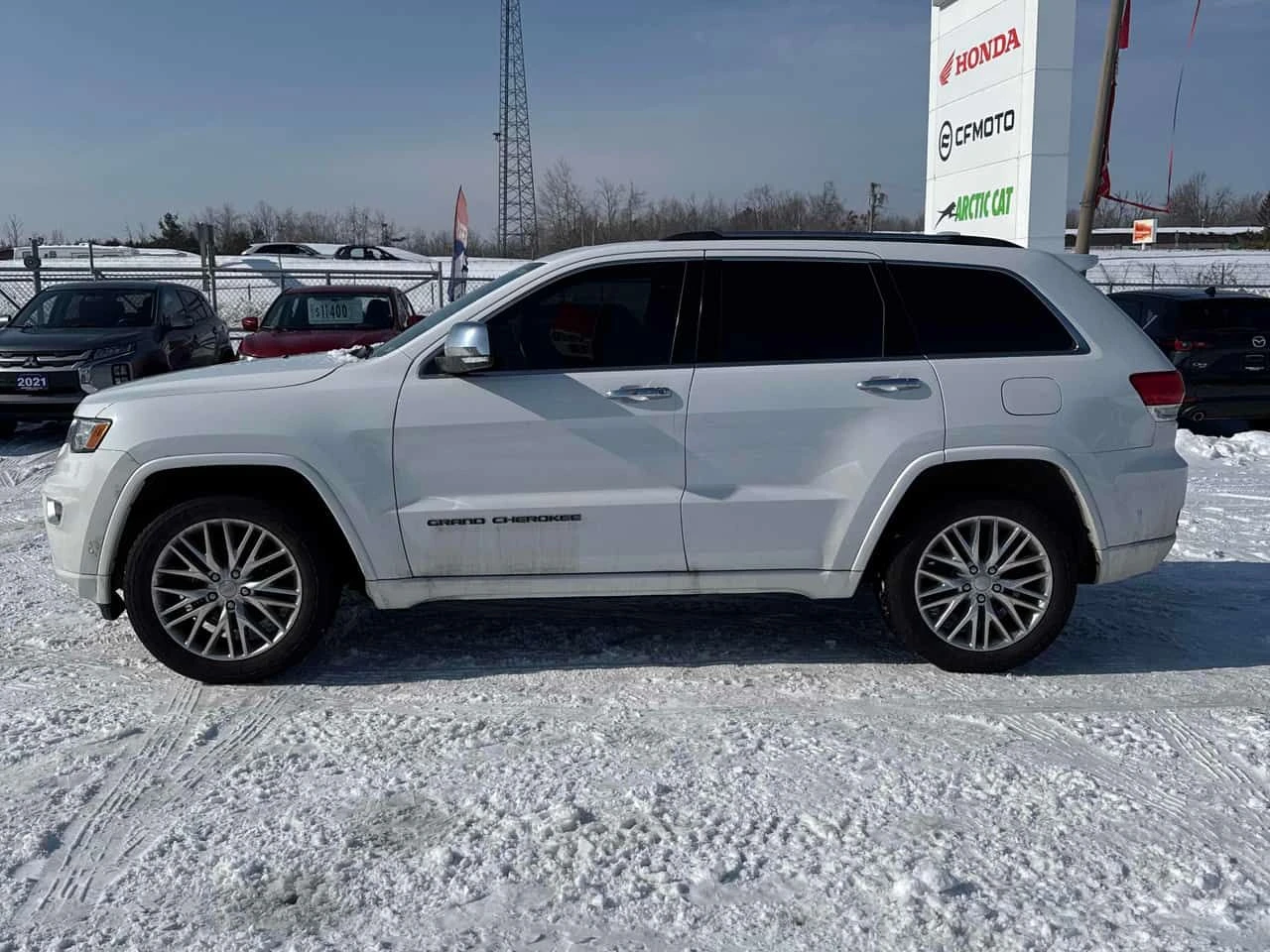 Jeep Grand cherokee Overland/CARFAX/ПАНОРАМА/ДИСТРОНИК - изображение 3