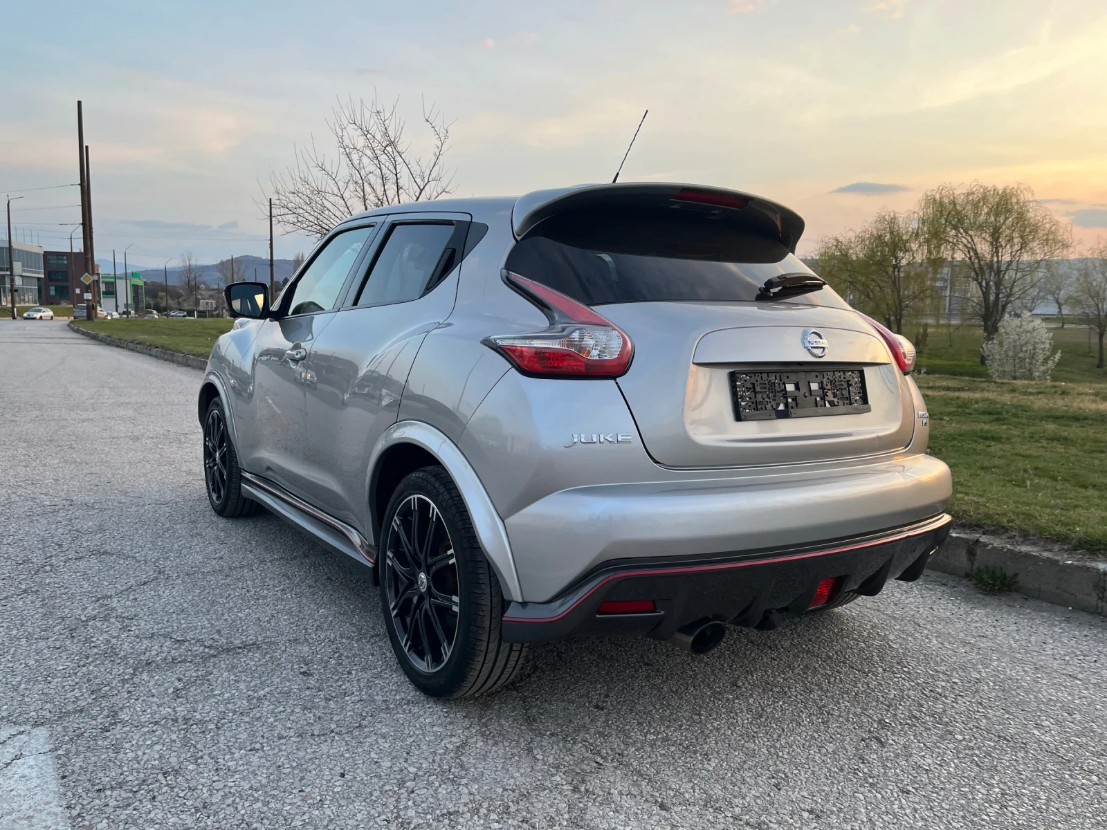 Nissan Juke 1.6 Turbo Nismo RS, снимка 3 - Автомобили и джипове - 53867727