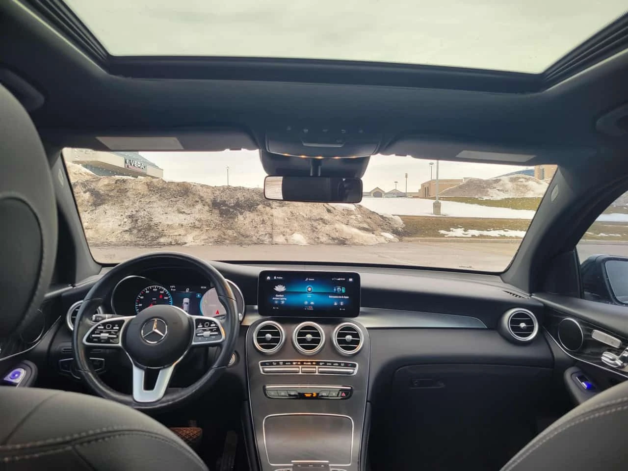 Mercedes-Benz GLC 300  CARFAX, снимка 9 - Автомобили и джипове - 54005953