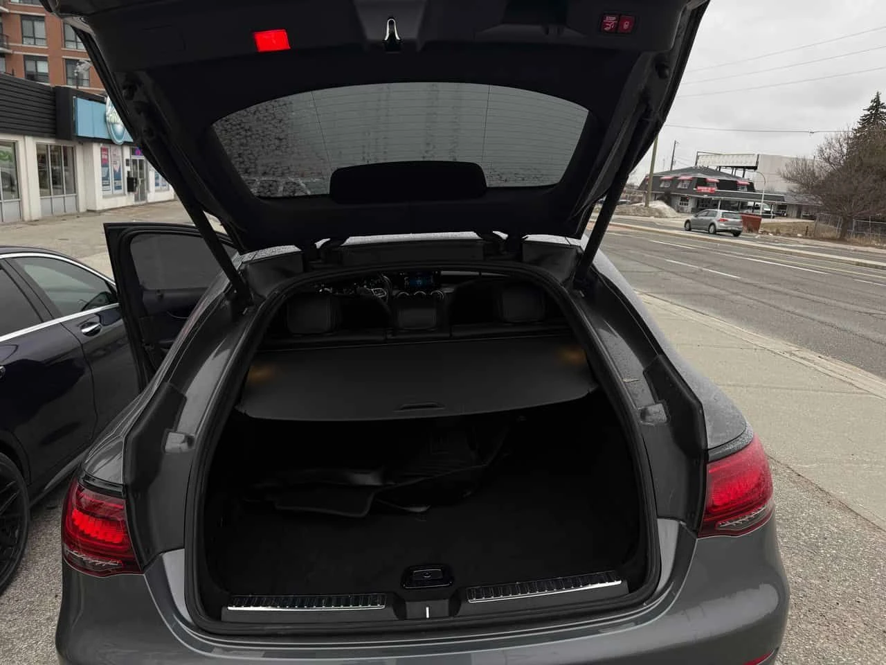 Mercedes-Benz GLC 300  CARFAX, снимка 12 - Автомобили и джипове - 54005953