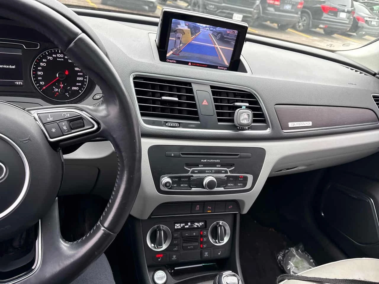 Audi Q3 * Technik * CARFAX * БЕЗ ПЪРВОНАЧАЛНА ВНОСКА, снимка 9 - Автомобили и джипове - 54254386