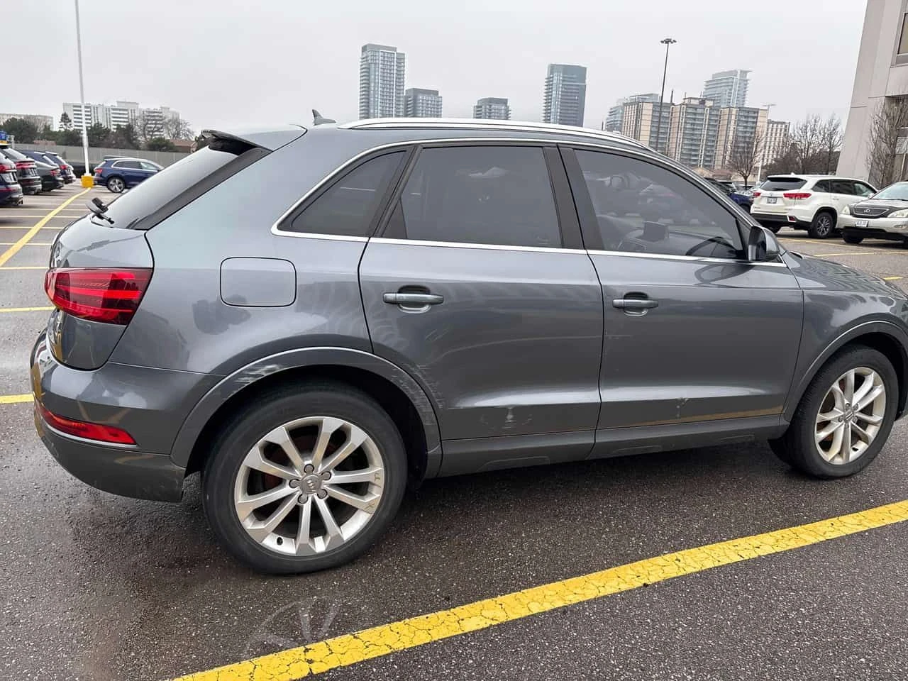Audi Q3 * Technik * CARFAX * БЕЗ ПЪРВОНАЧАЛНА ВНОСКА, снимка 3 - Автомобили и джипове - 54254386