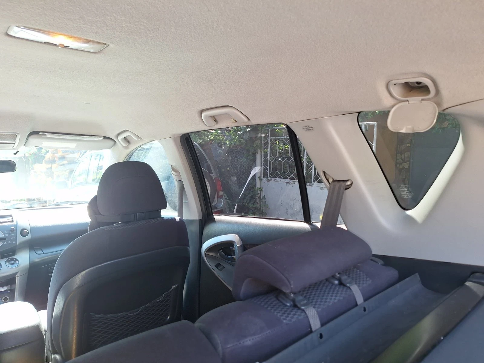 Toyota Rav4 2.2 136КС, снимка 14 - Автомобили и джипове - 54771547