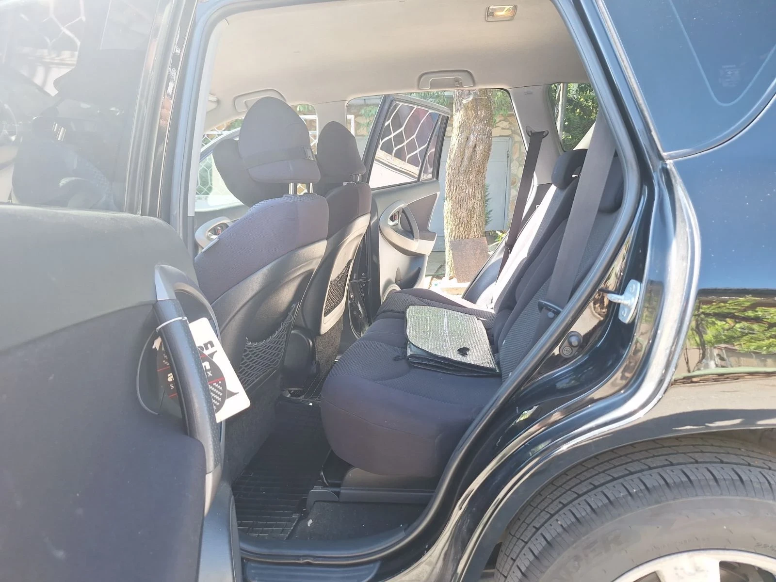 Toyota Rav4 2.2 136КС, снимка 6 - Автомобили и джипове - 54771547