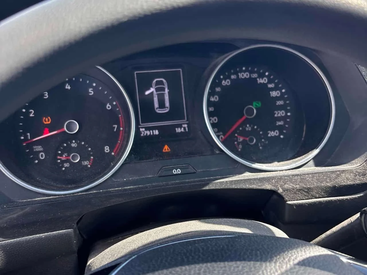 VW Tiguan * Trendline * , снимка 8 - Автомобили и джипове - 54833783