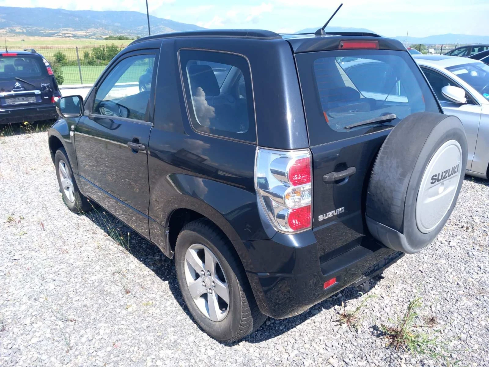 Suzuki Grand vitara 1.6 4х4 Газ/Бензин, снимка 4 - Автомобили и джипове - 54909146