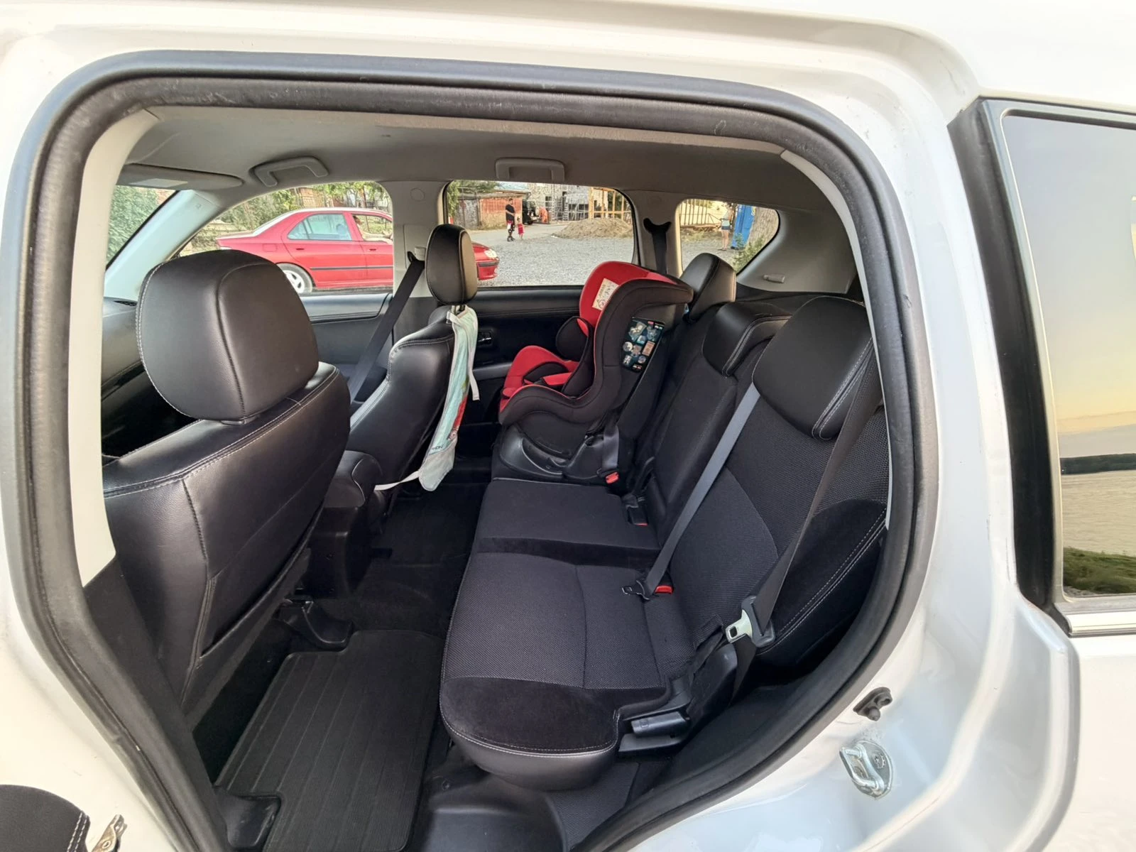 Mitsubishi Outlander 2.2 , снимка 10 - Автомобили и джипове - 55013309