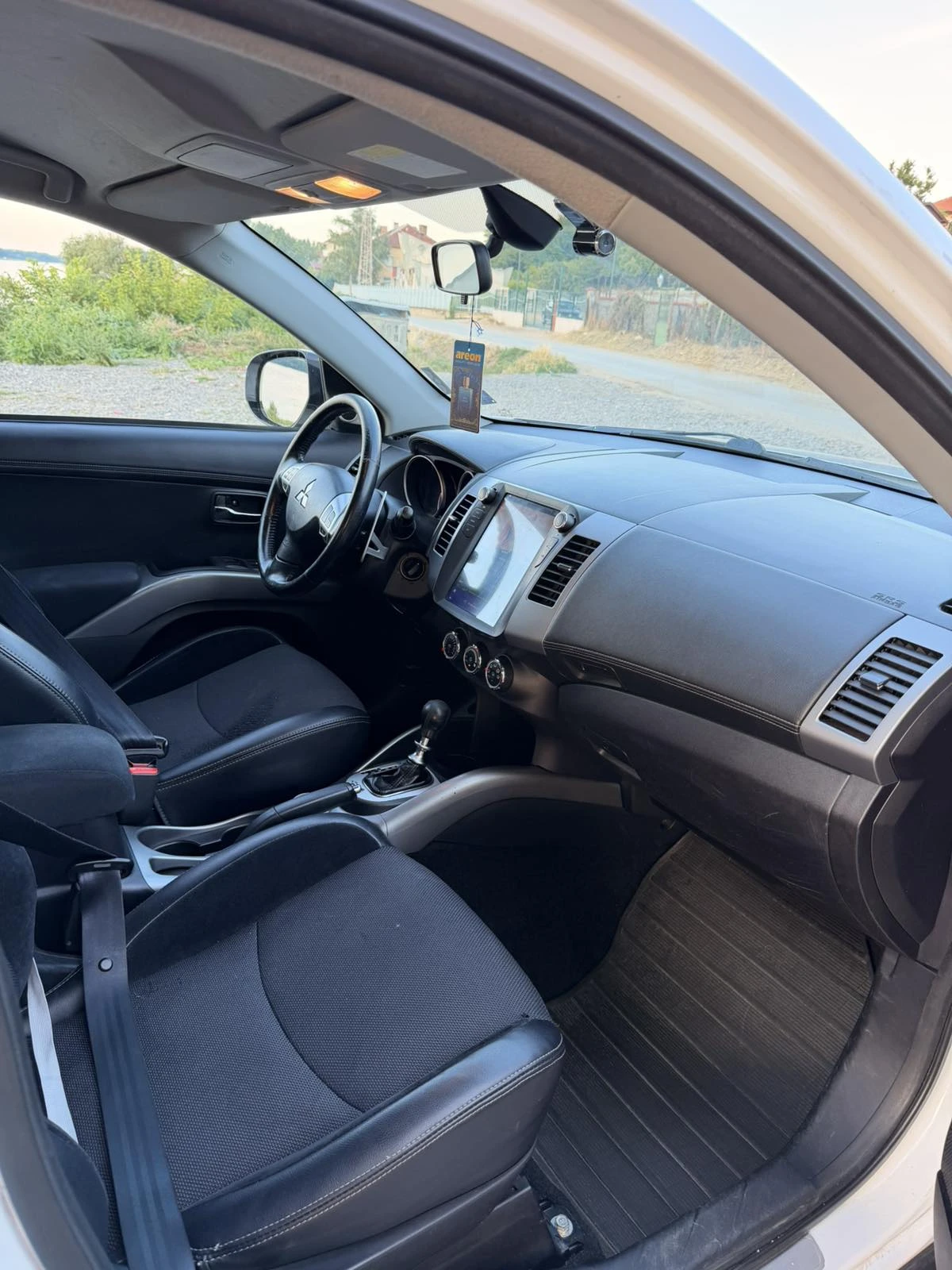 Mitsubishi Outlander 2.2 , снимка 6 - Автомобили и джипове - 55013309