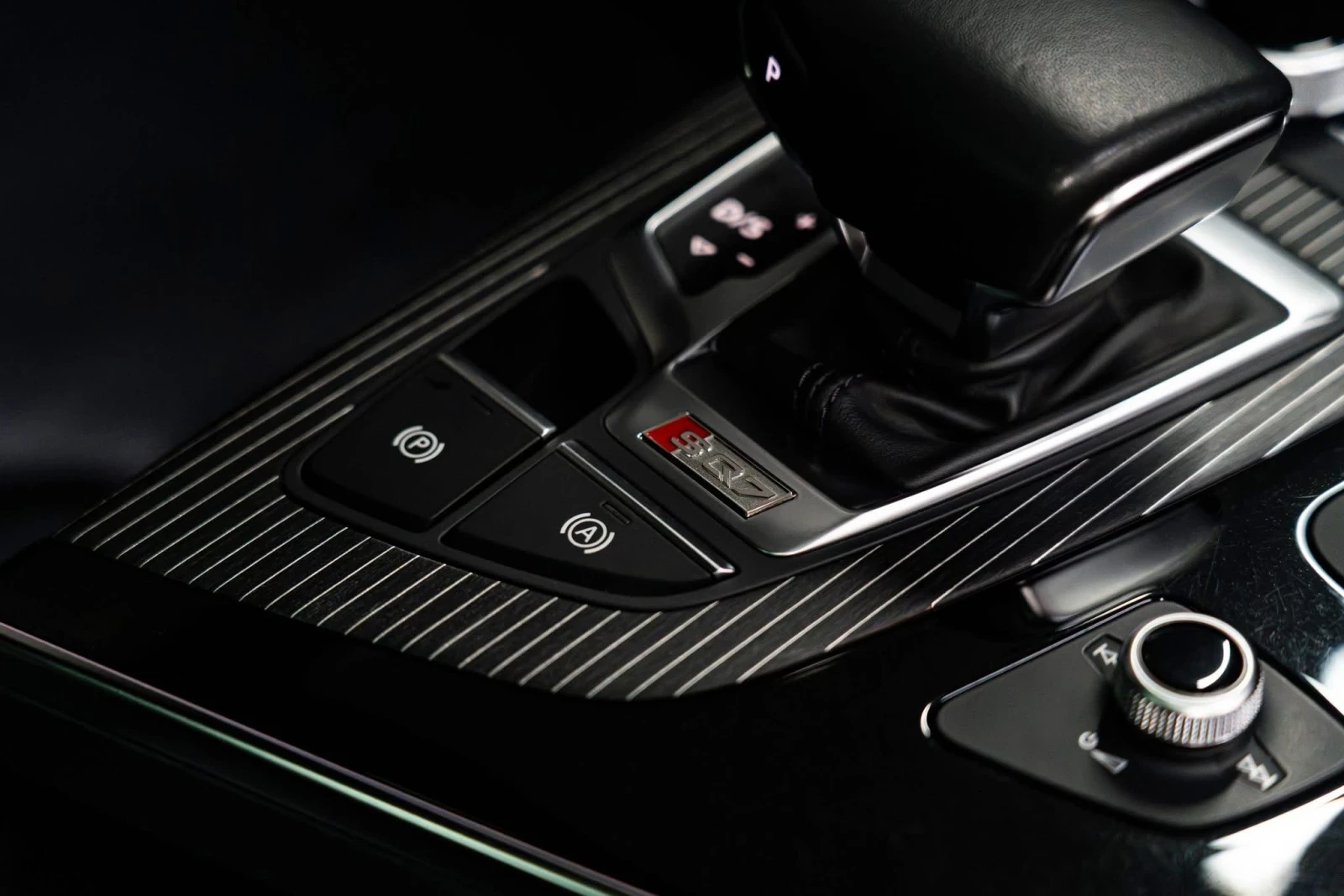 Audi SQ7 Exclusive 4.0TDI, снимка 7 - Автомобили и джипове - 55446718