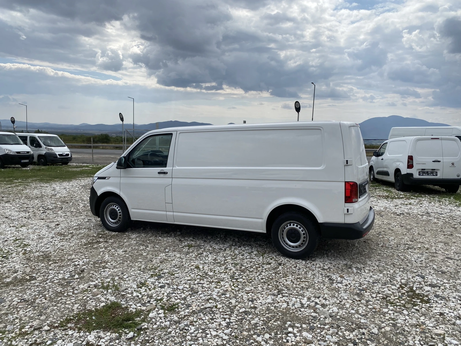 VW Transporter -2.0TDI-2021г./ХЛАДИЛЕН/ДЪЛГА-БАЗА - изображение 6