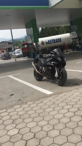 ������ BMW S
