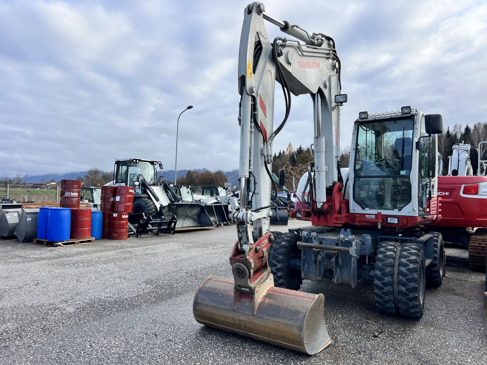 Багер Takeuchi ТВ295W-11-Тона, Внос - изображение 4