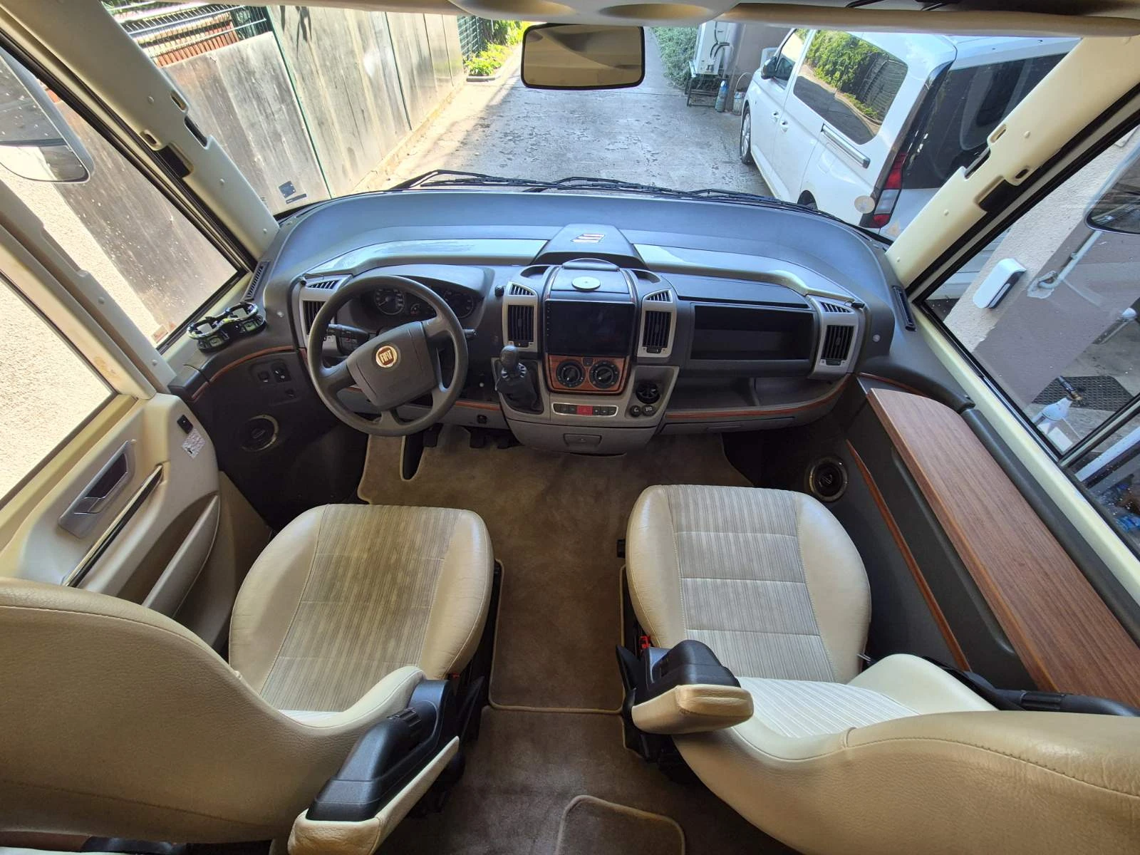 Кемпер HYMER / ERIBA B654SL, снимка 8 - Каравани и кемпери - 55592106