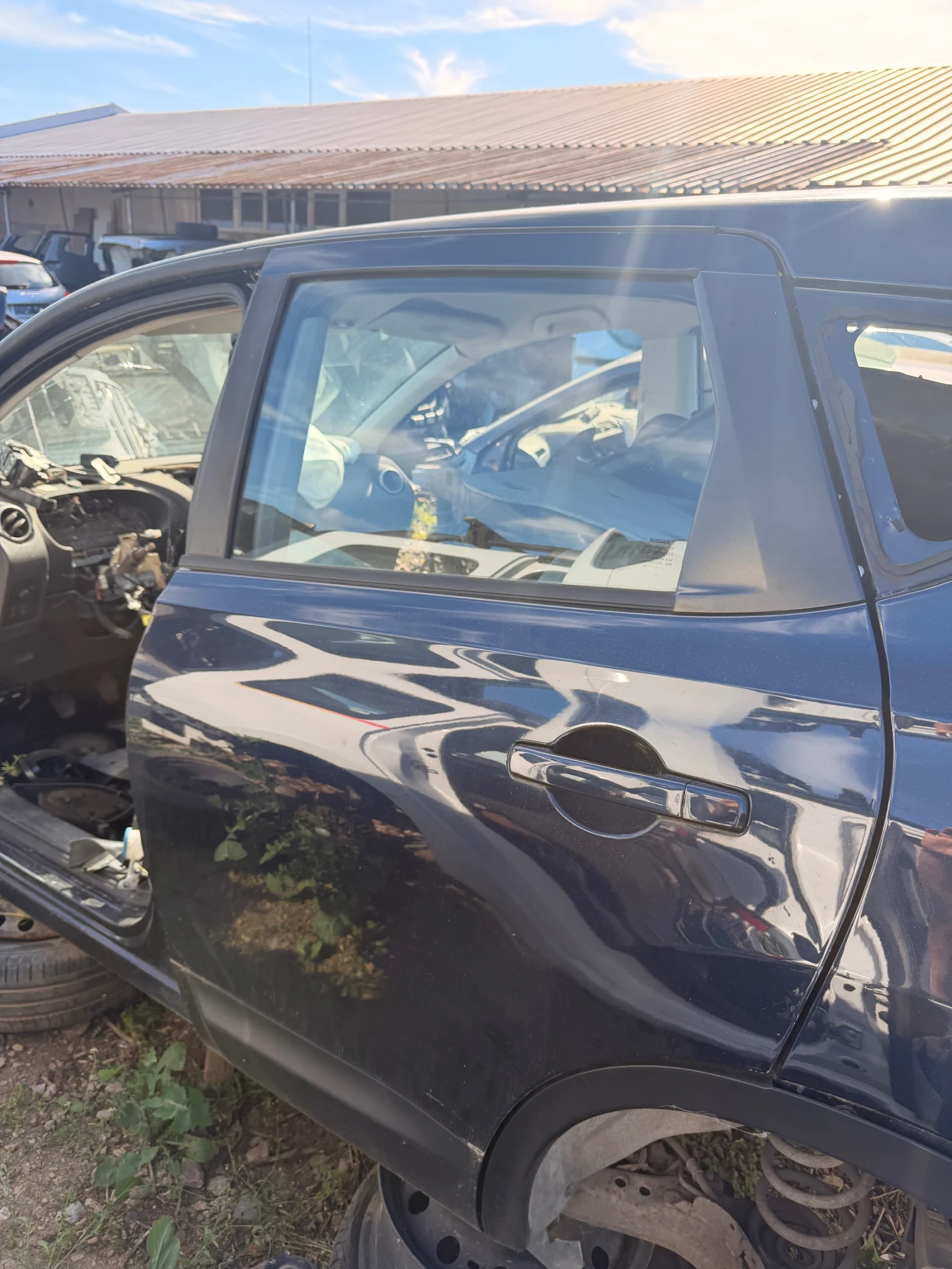 Задна лява врата  NISSAN QASHQAI 2010