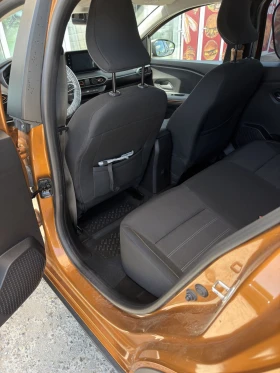 Dacia Sandero 1.0T 10200км!!!, снимка 11