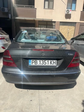 Mercedes-Benz E 220, снимка 4