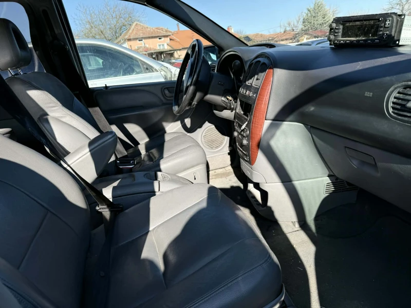 Chrysler Gr.voyager на части, снимка 14 - Автомобили и джипове - 34563498