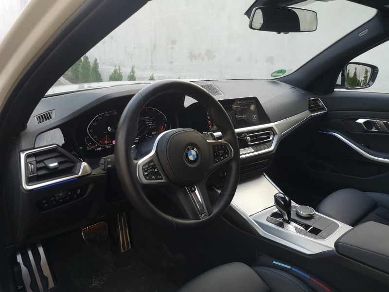 BMW 320 Xdrive M-Sport MH, снимка 8 - Автомобили и джипове - 46180921