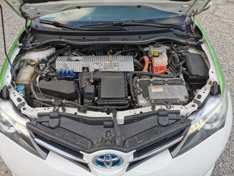 Toyota Auris, снимка 5 - Автомобили и джипове - 47334405