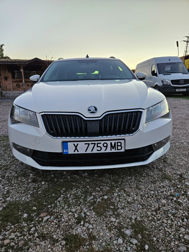 Skoda Superb 2.0TDI, снимка 3 - Автомобили и джипове - 47666026