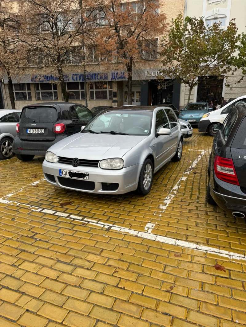 VW Golf 1.8 Turbo, снимка 2 - Автомобили и джипове - 47970376