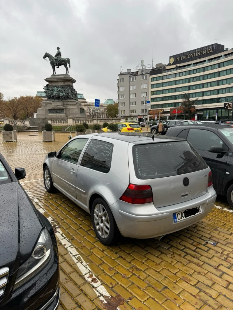 VW Golf 1.8 Turbo, снимка 3 - Автомобили и джипове - 47970376