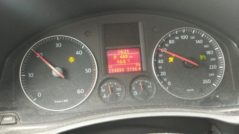 VW Golf 5, снимка 6 - Автомобили и джипове - 48082382