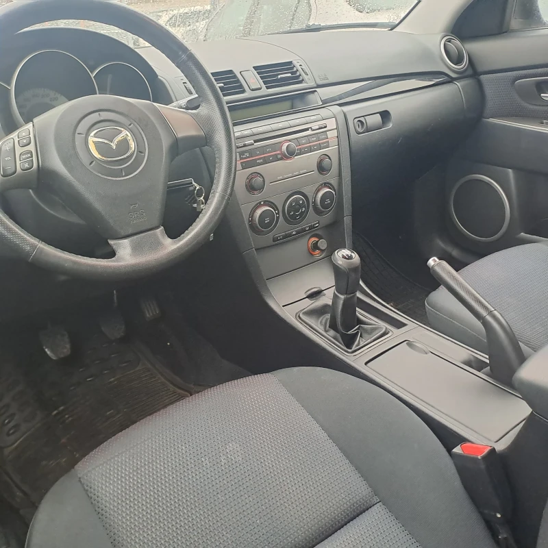 Mazda 3 1.6 Дизел. ИЗКЛЮЧИТЕЛНО  ЗАПАЗЕН !, снимка 15 - Автомобили и джипове - 48163122