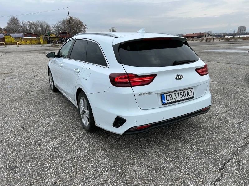 Kia Ceed SW, снимка 5 - Автомобили и джипове - 48499320