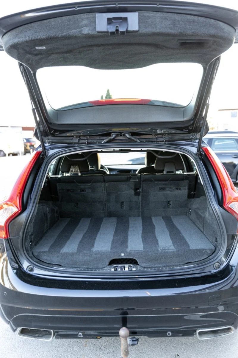 Volvo V60 Plug in Hybride , снимка 10 - Автомобили и джипове - 52337054