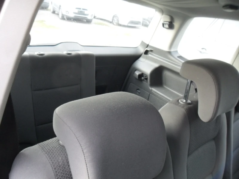 VW Touran 1.4 й 105 к.с 6 ск., снимка 7 - Автомобили и джипове - 52175242