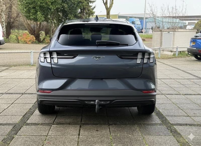 Ford Mustang Mach-E, снимка 6 - Автомобили и джипове - 52937425