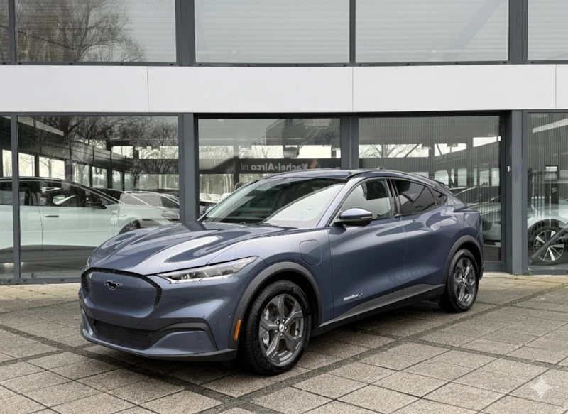 Ford Mustang Mach-E, снимка 2 - Автомобили и джипове - 52937425