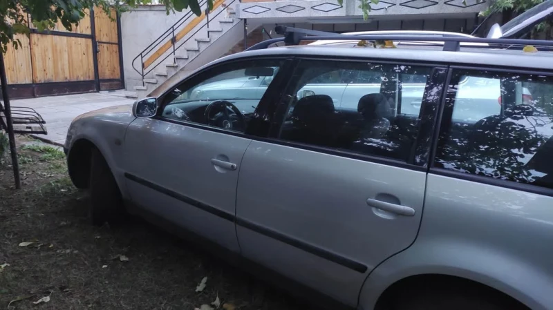 VW Passat, снимка 7 - Автомобили и джипове - 53102178