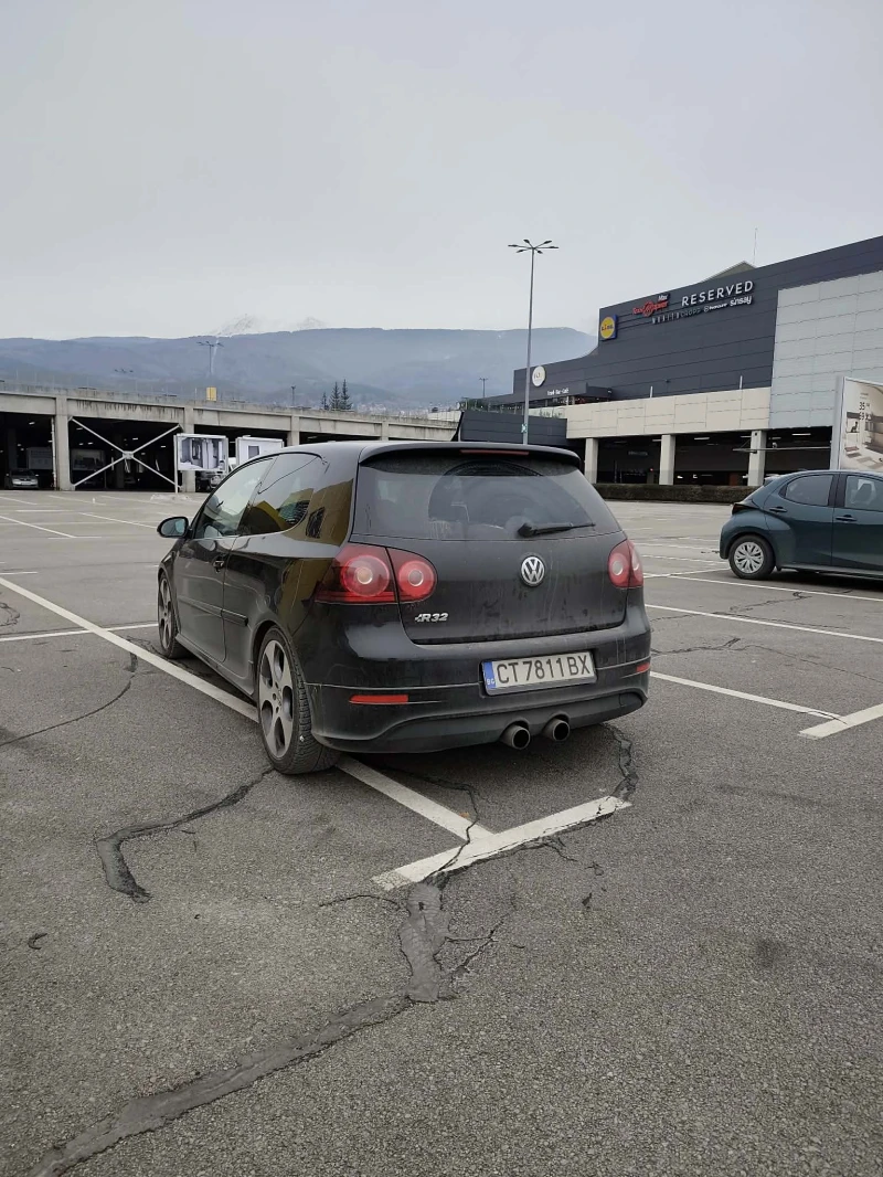 VW Golf R32, снимка 3 - Автомобили и джипове - 53477756