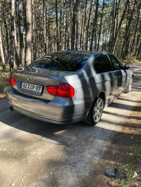 BMW 330, снимка 17 - Автомобили и джипове - 47453610