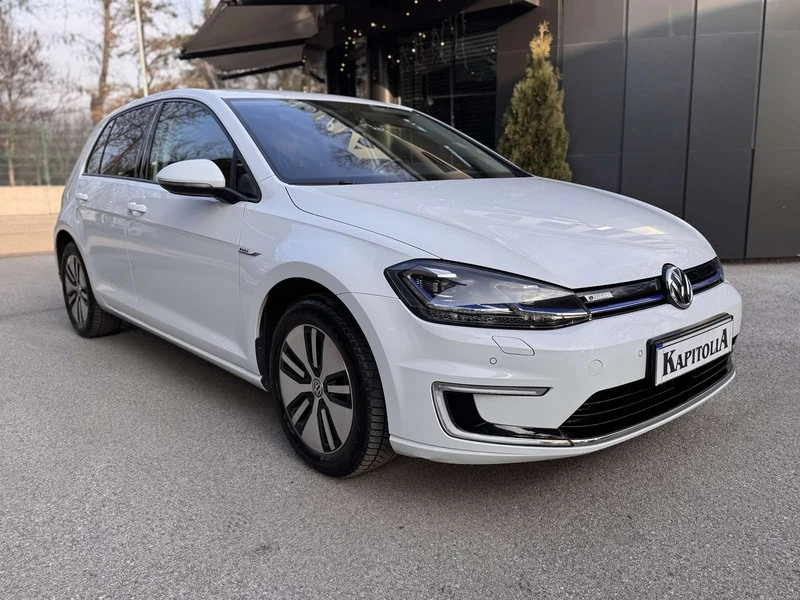 VW Golf е, снимка 4 - Автомобили и джипове - 52882158