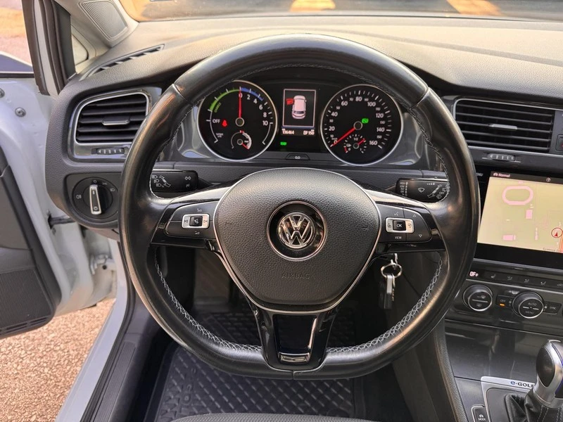 VW Golf е, снимка 9 - Автомобили и джипове - 52882158