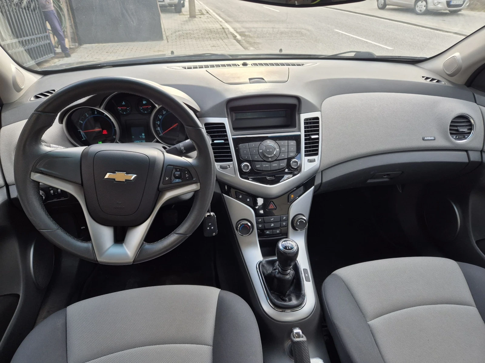 Chevrolet Cruze 1.6 бензин  - изображение 10