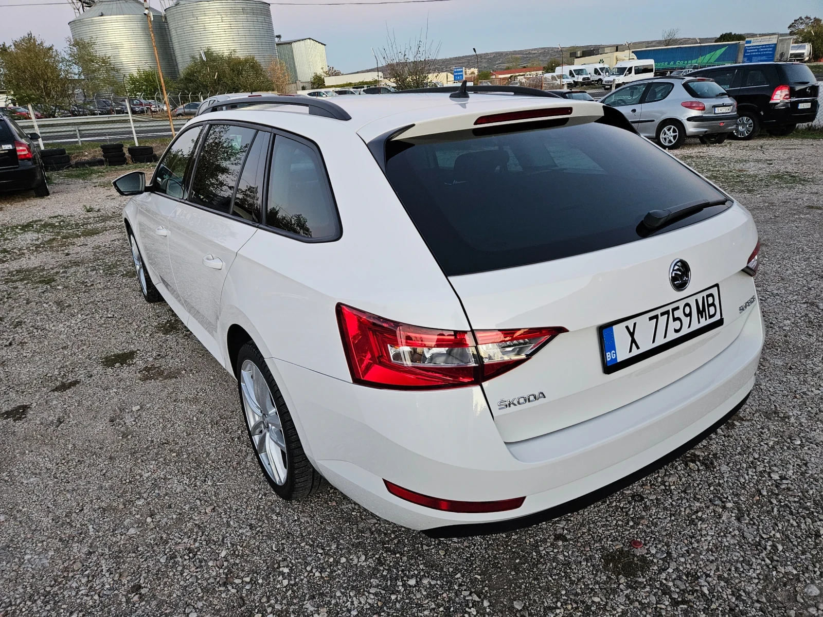 Skoda Superb 2.0TDI - изображение 5