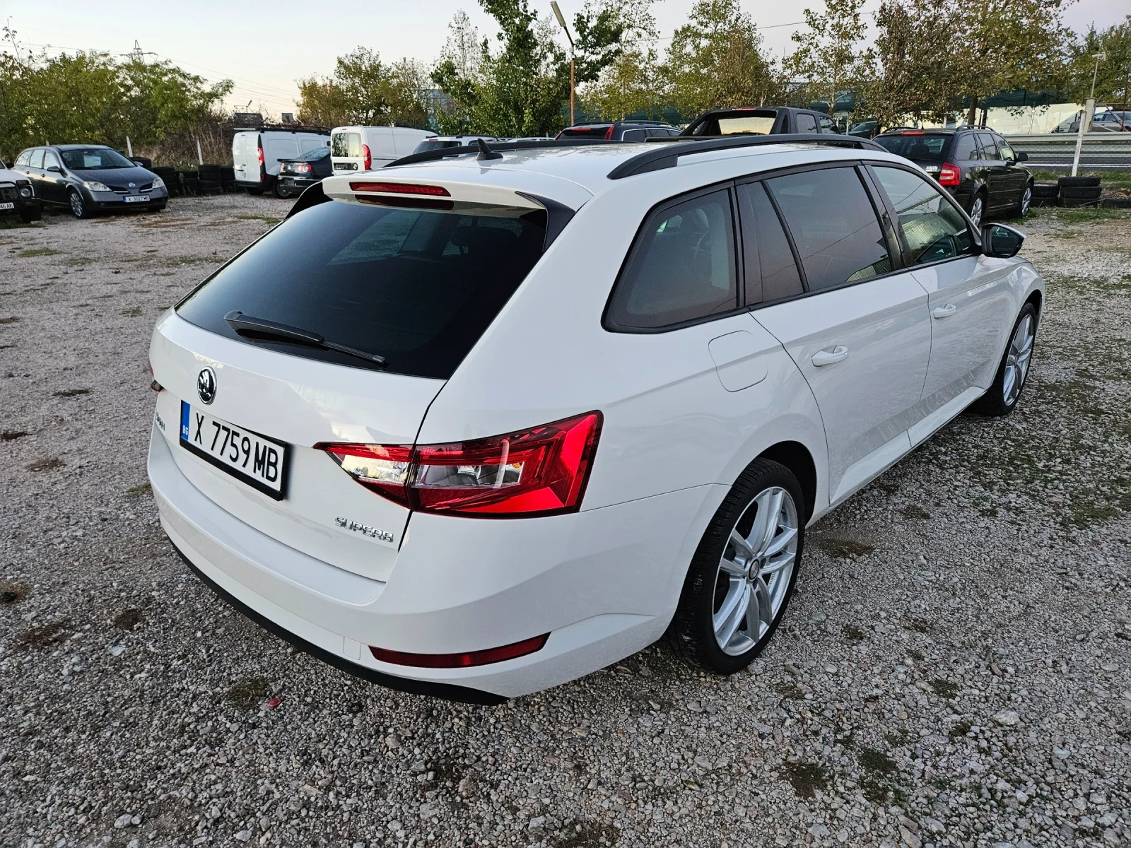 Skoda Superb 2.0TDI - изображение 4