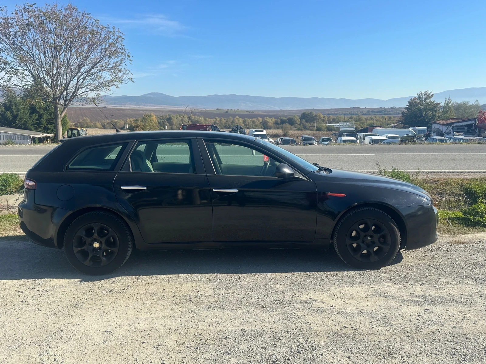 Alfa Romeo 159 sportwagon 1.9 JTDm - изображение 2