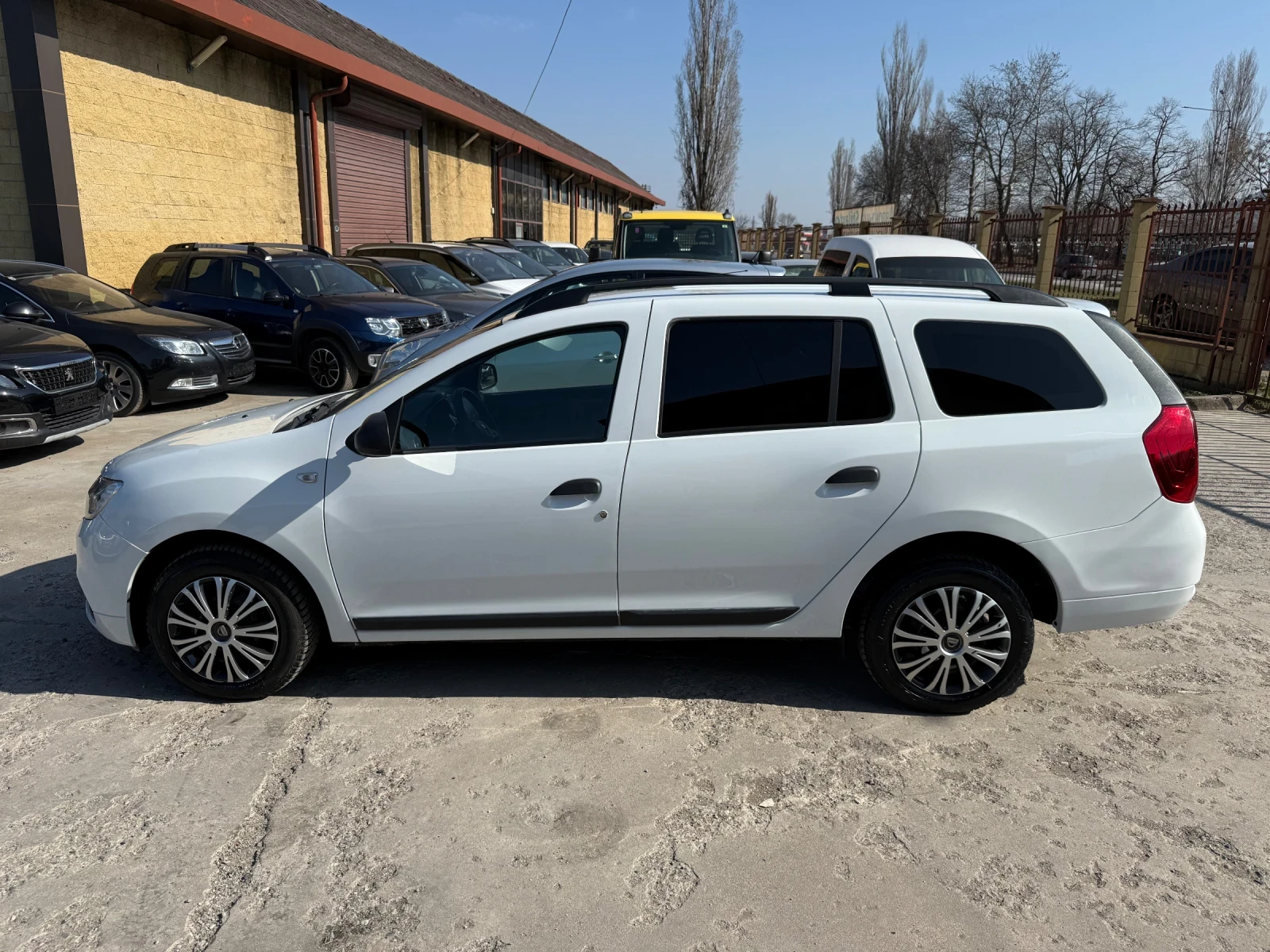 Dacia Logan 0.9i mcv ГАЗ - изображение 4