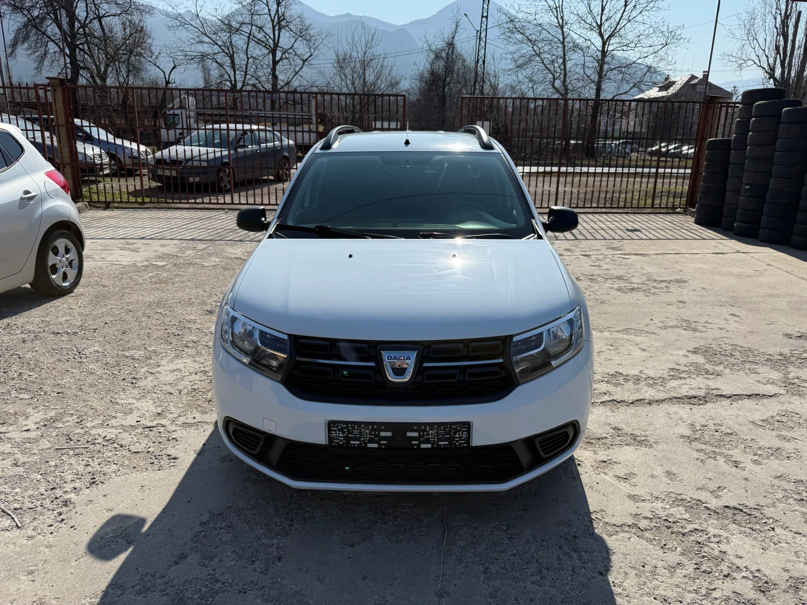 Dacia Logan 0.9i mcv ГАЗ - изображение 3