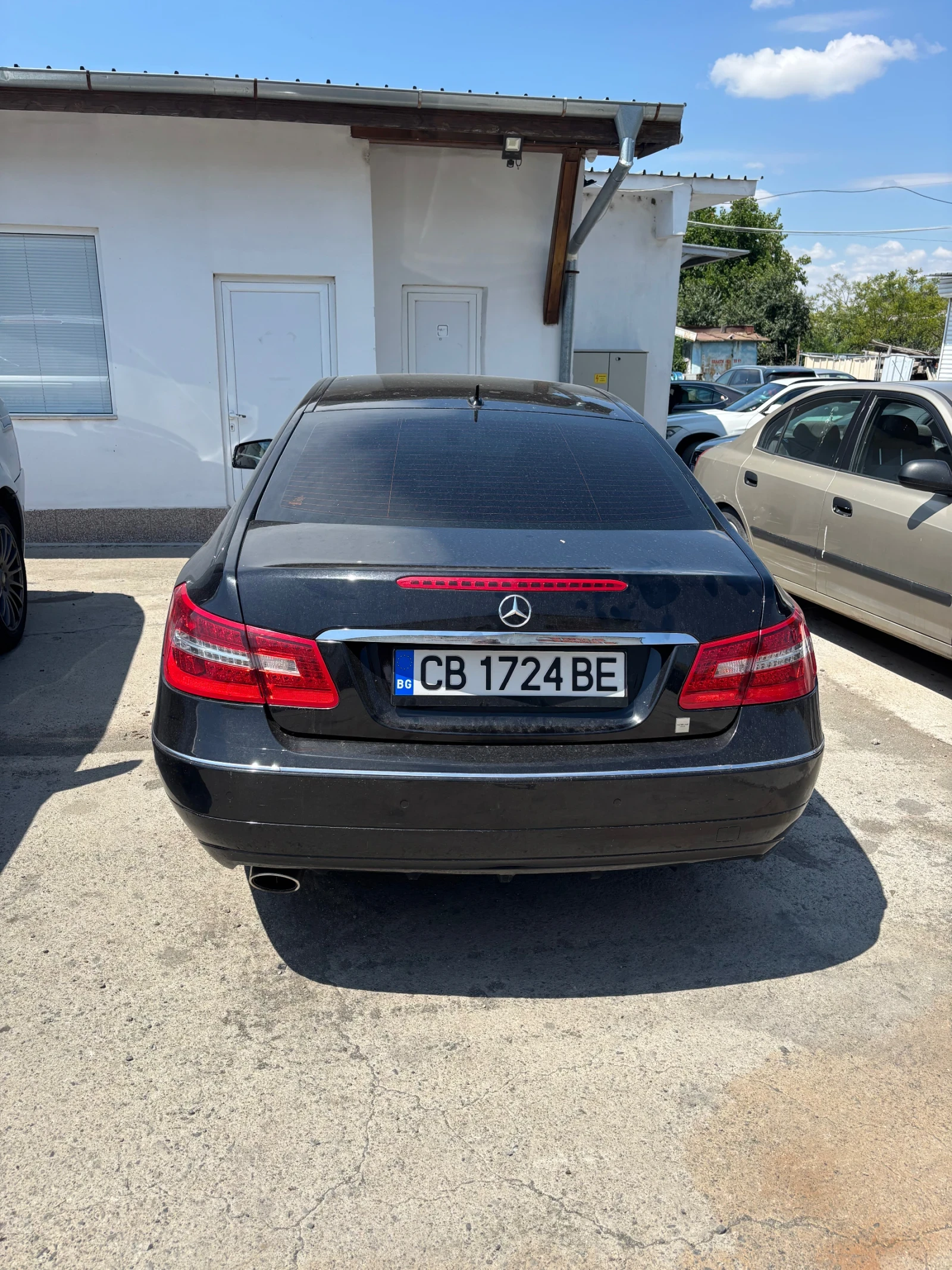 Mercedes-Benz E 220  - изображение 2