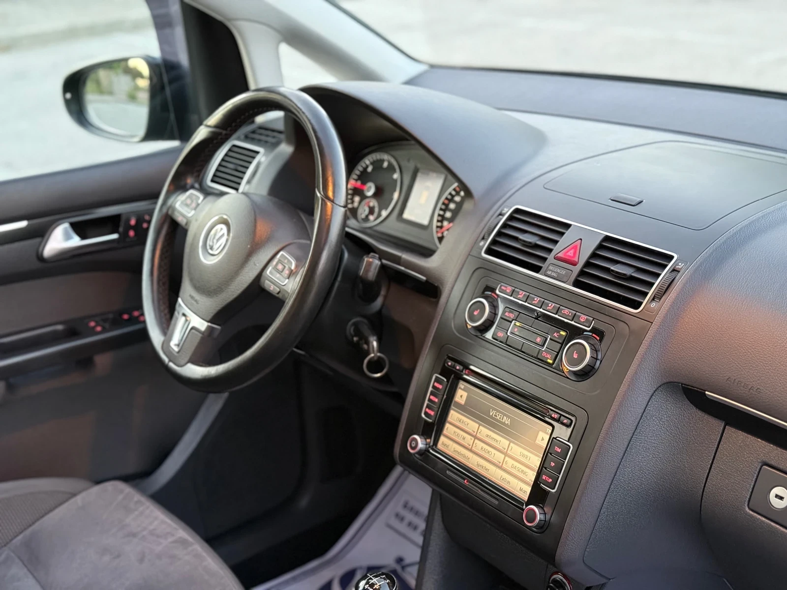 VW Touran 2.0TDI FULL LED - изображение 10