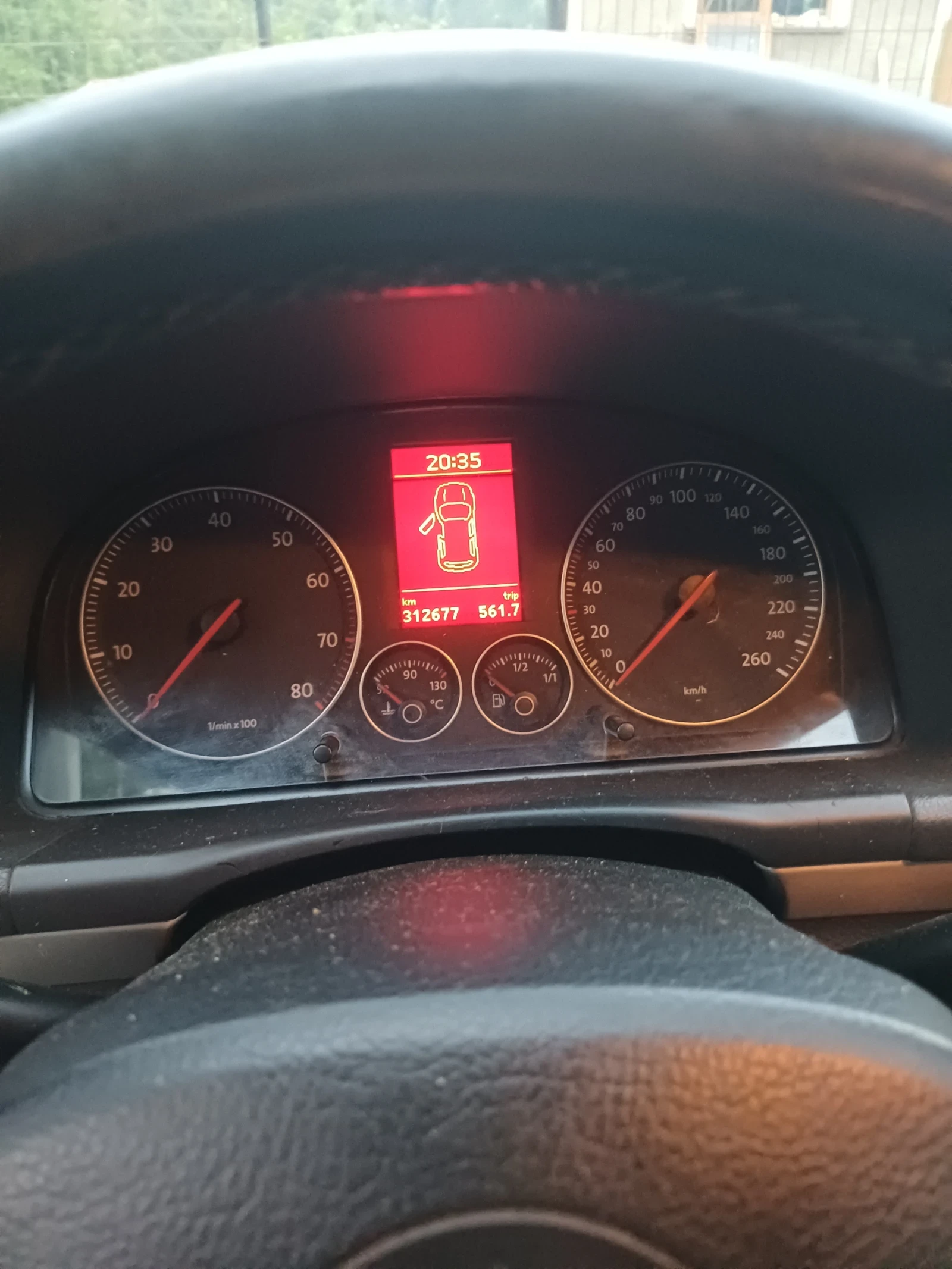 VW Touran  - изображение 8