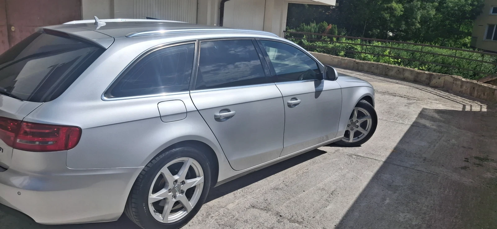 Audi A4 2.0D 143 коня B8 - изображение 3
