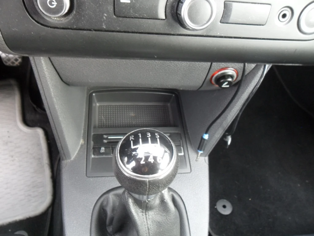 VW Touran 1.4 й 105 к.с 6 ск. | Mobile.bg — изображение 12